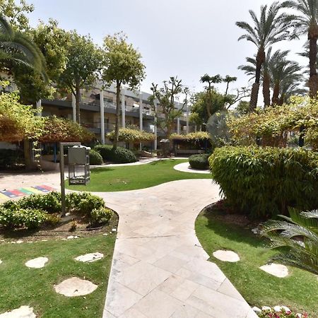 דירת גן דלוקס Daire Eilat Dış mekan fotoğraf