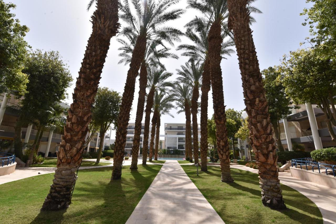 דירת גן דלוקס Daire Eilat Dış mekan fotoğraf